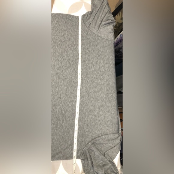 Men’s Old Navy Long Sleeve T - Picture 4 of 5